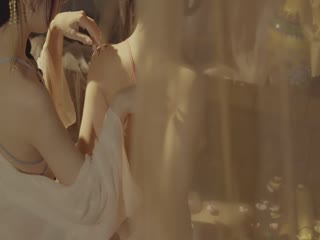 古色仙香极品双模网红美少女火辣出镜▌云溪溪x奶桃▌古装浴池嬉戏 性感肚兜诱人乳晕 湿身诱惑超写实古代风