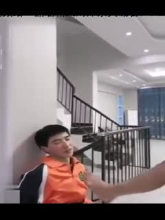 小姐姐帮高中生处男破处调教