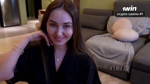 Sasha Paradise 大奶妈求鸡巴晚饭后火