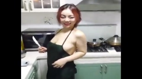 极品少妇厨房惊艳