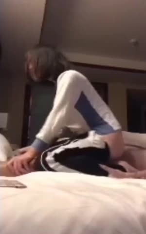 高中學妹大尺度性愛私拍流出穿校服開房啪啪