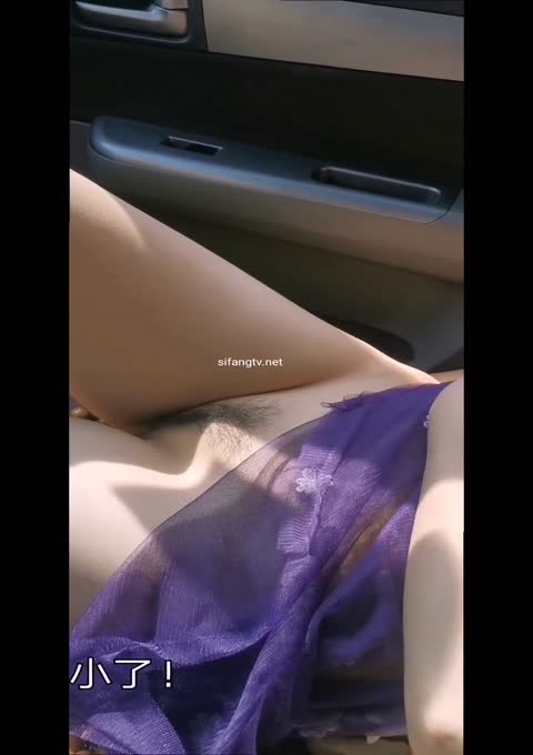 超刺激露出系【风筝断了线】户外全裸与大爷互动，勾引调戏大爷，野外超透情趣装诱惑地里干活的农民