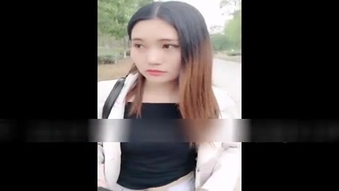 和陌生男人到树林里野战的女人