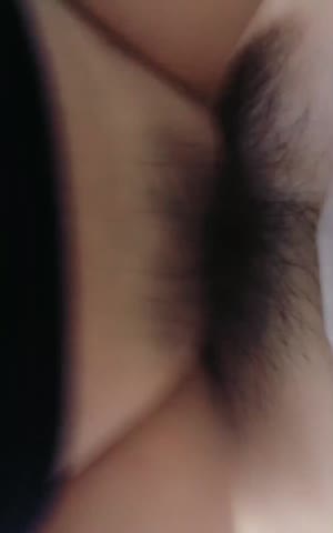 網紅戲精美女演繹閨房睡覺被爸爸悄悄進入脫掉內褲揉奶摸穴操醒後沒辦法只好順從幹到高潮對白淫蕩
