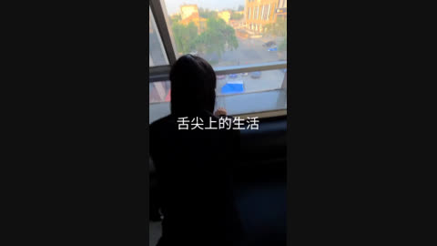 [原创] 山东某医学院大学生被我用约到办公室无套后入 真实对白 求帅气小哥3p