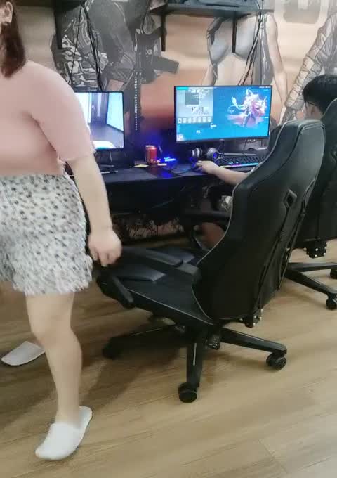 电竞酒店勾引排位小哥
