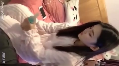 巨乳美女喝RIO竟然能喝醉 心甘情愿被人操