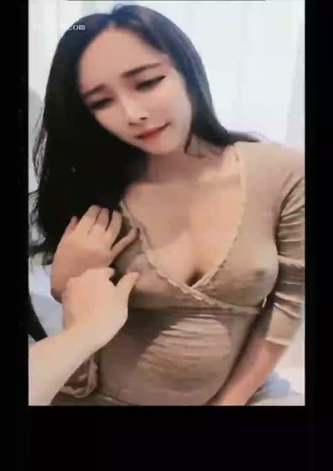 强奸嫂子~嫂子我可以摸你身体吗，你干嘛，你哥出差好久了，弟弟把精液都射进嫂子的逼里，啊啊！巨骚淫语挑逗做爱！！！