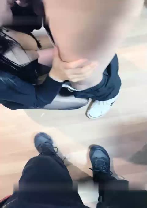 龙哥探花02-07网吧操逼第二场
