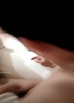 蘿莉主播檸檬晚上出擊勾搭上個演雜技的同齡饑渴小夥玩母子亂倫對白精彩