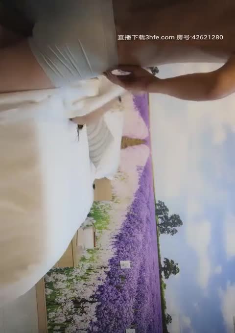 村长寻花高颜值白衣大长腿妹子，洗完澡张开双腿舔逼骑脸，上位骑乘后人猛操呻吟