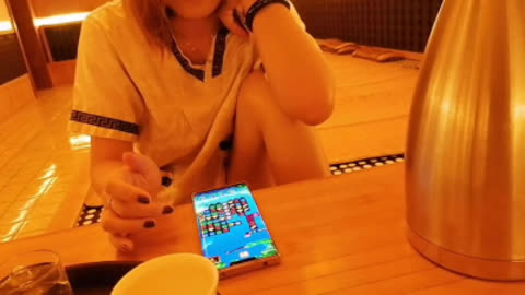 [原创] 汗蒸房露出发骚 带去卫生间操 帮忙搜藏谢谢
