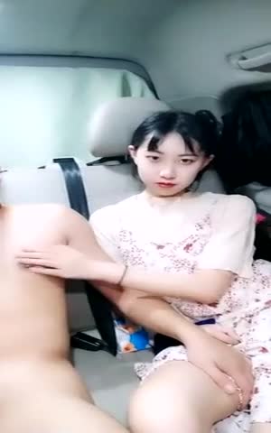 顔值不錯短發妹子車後座啪啪秀兩個妹子輪流撸管口交騎乘抽插很是誘惑喜歡不要錯過