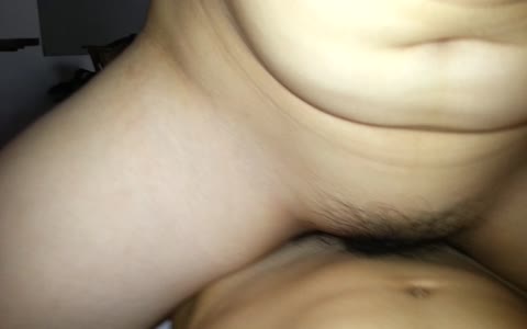 微胖D奶小姑娘给男友认真口换来前门+菊花两炮美滋滋