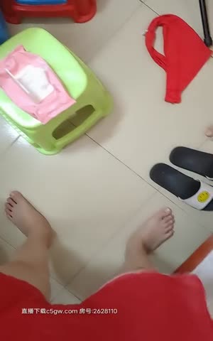 〖勾搭那些事〗无毛嫩穴超市服务员骚浪女友被爆操虐操大屌完具齐上阵