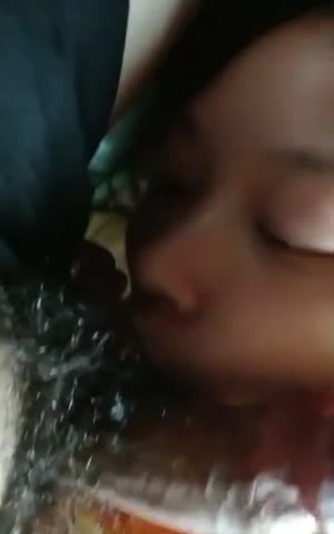 学前班老师就是这么可爱，光顾着自己的感受了,老师说“面已经不成样子了”，很湿了么,嗯你摸摸，想被艹！