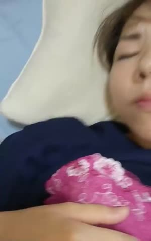 爆插撩了一个月的良家小少妇，小穴还挺紧，没被开发多少，翻云覆雨内射小骚逼！