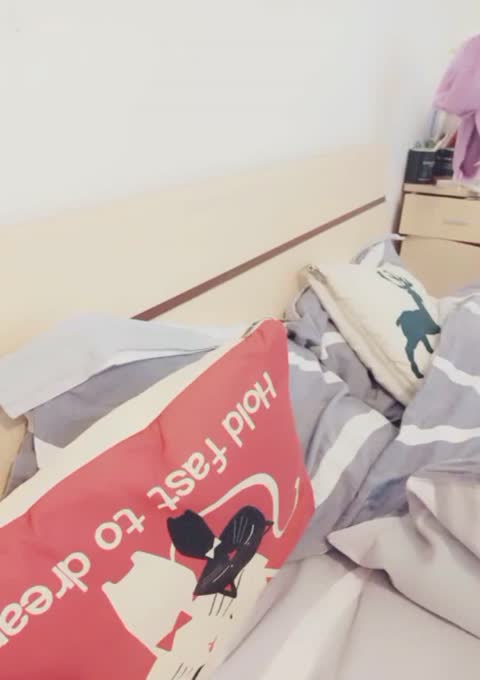 極品爆乳美女主播搭讪個網約車司機小帥哥回寓所吃屌打奶炮，這巨乳看著就很爽