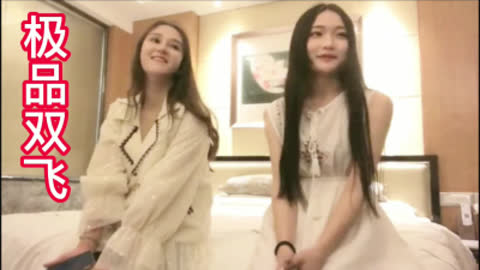双飞露脸极品美女 场面实在太刺激