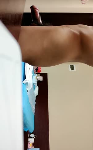 纹身老哥找女技师精油撸管TP啪啪撸硬站立后入骑坐快速抽插大力猛操很是诱惑喜欢不要错过