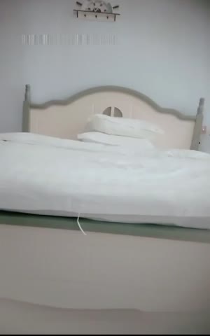 北京小哥嫖妓偷拍直播微信找兼职小姐姐1000元广式一条龙全套服务真人比微信头像好看