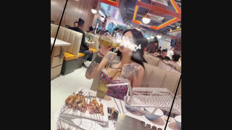 原创 3P极品纹身巨乳母狗再现江湖