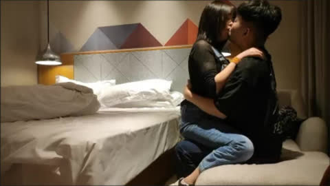 亲吻老嫂子 缠缠绵绵到天涯
