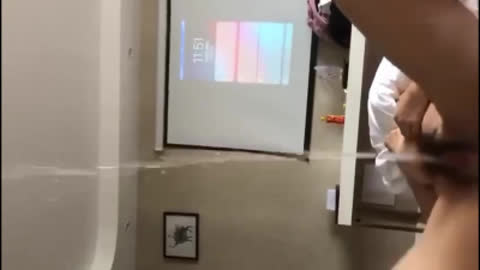 你这辈子都难得一见的超级潮喷 一米多高