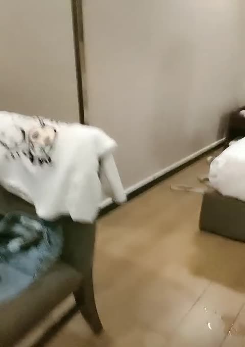 性趣事05-15和两个粉丝玩3P