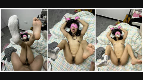 约骚妹臭袜子塞嘴里！扒开逼射满