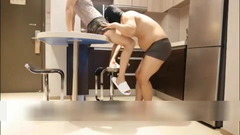 偶遇喜爱晨练的人妻