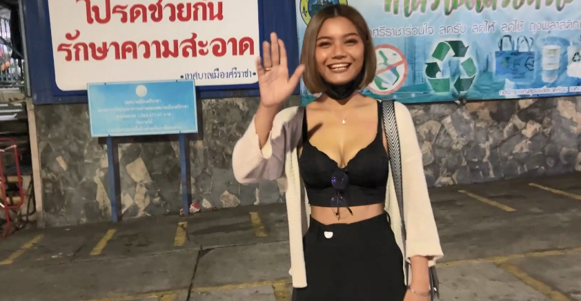 今天去见一个女网友，看我怎么干她 美鮑.深喉
