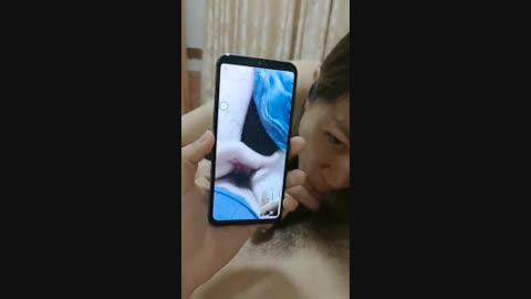 阿姨偷情边打视频给闺蜜 闺蜜真骚自慰起来了