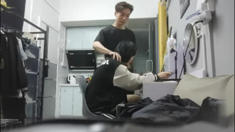 健身教练拿下00后学生妹学员短发清纯 蜜桃臀 激情而又肉欲横流