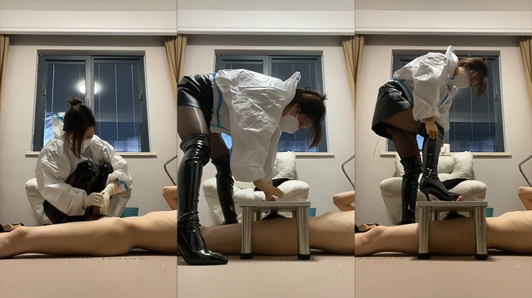 高颜值女王调教男M 隔板鞋交足交手脚并用 超刺激调教足交榨精
