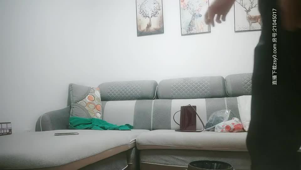 【B哥探花】约了个丰满黑丝少妇啪啪，69口交舔逼，后入猛操呻吟娇喘非常诱人