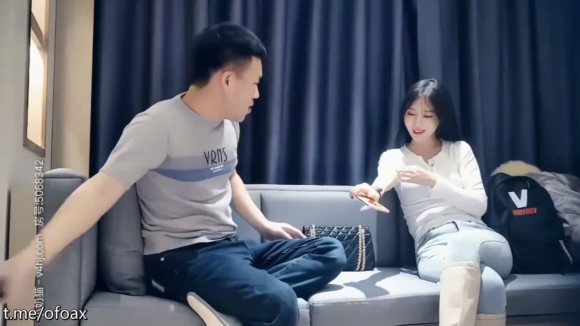 【探花精选】高颜值大奶御姐 啊顶到了轻一点 天哪你太厉害了 身材丰满粉穴美乳笑容甜美 一字马吃鸡操逼爽翻天 娇喘连连奶子哗哗