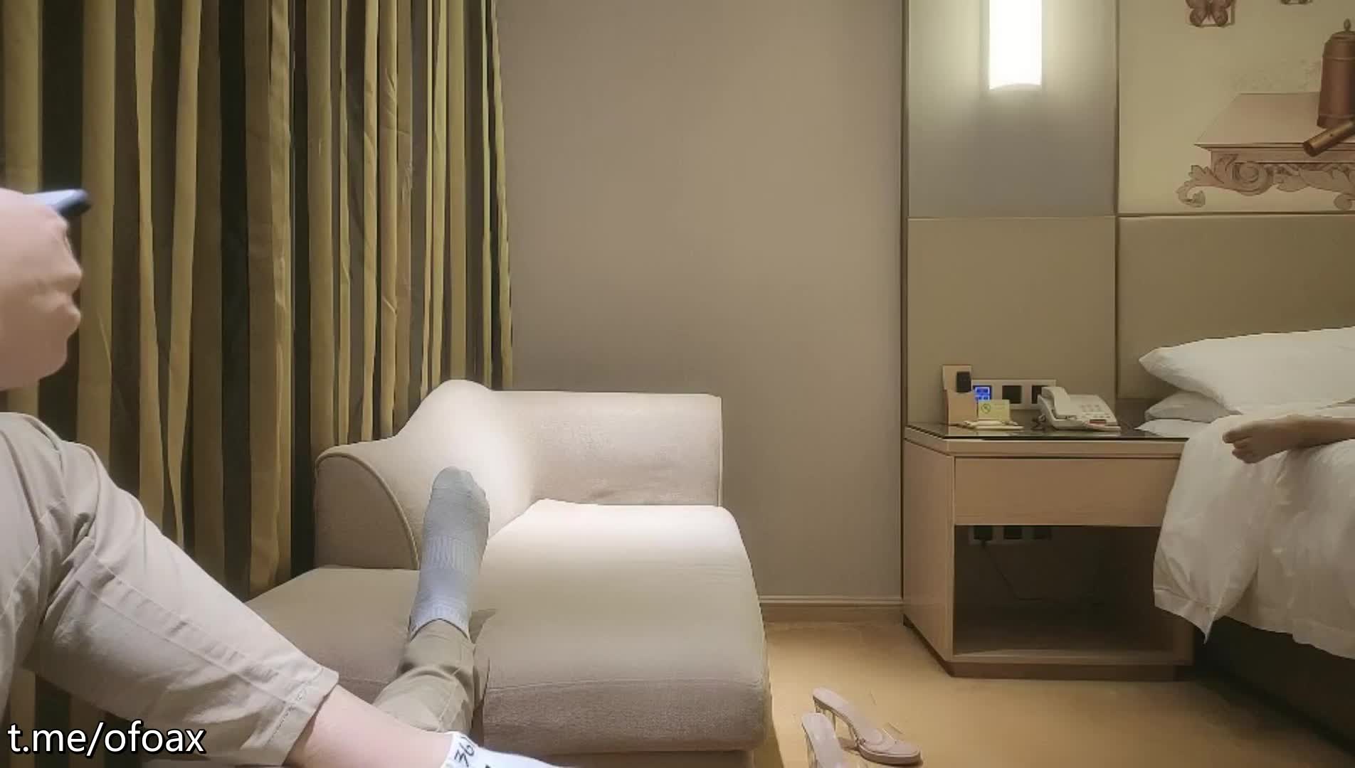 【探花精选】酒店2000元约炮身材丰满的小姐姐各种姿势啪啪