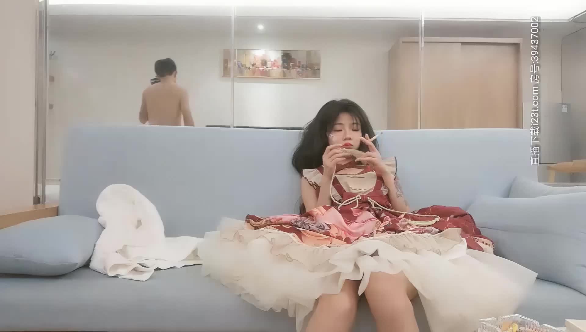 【小陈头】cosplay，5000高价，19岁极品年轻小lo娘，洛丽塔服装