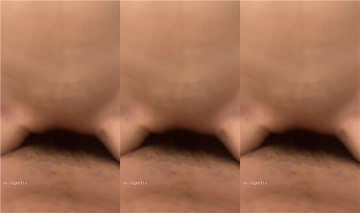 我那漂亮性感的女友和她前女友的性爱视频被泄露