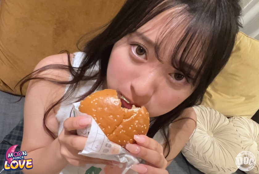 MFCL-024 [零距离情侣] 与爱接吻的女友约会后的放松时光 #Kaho