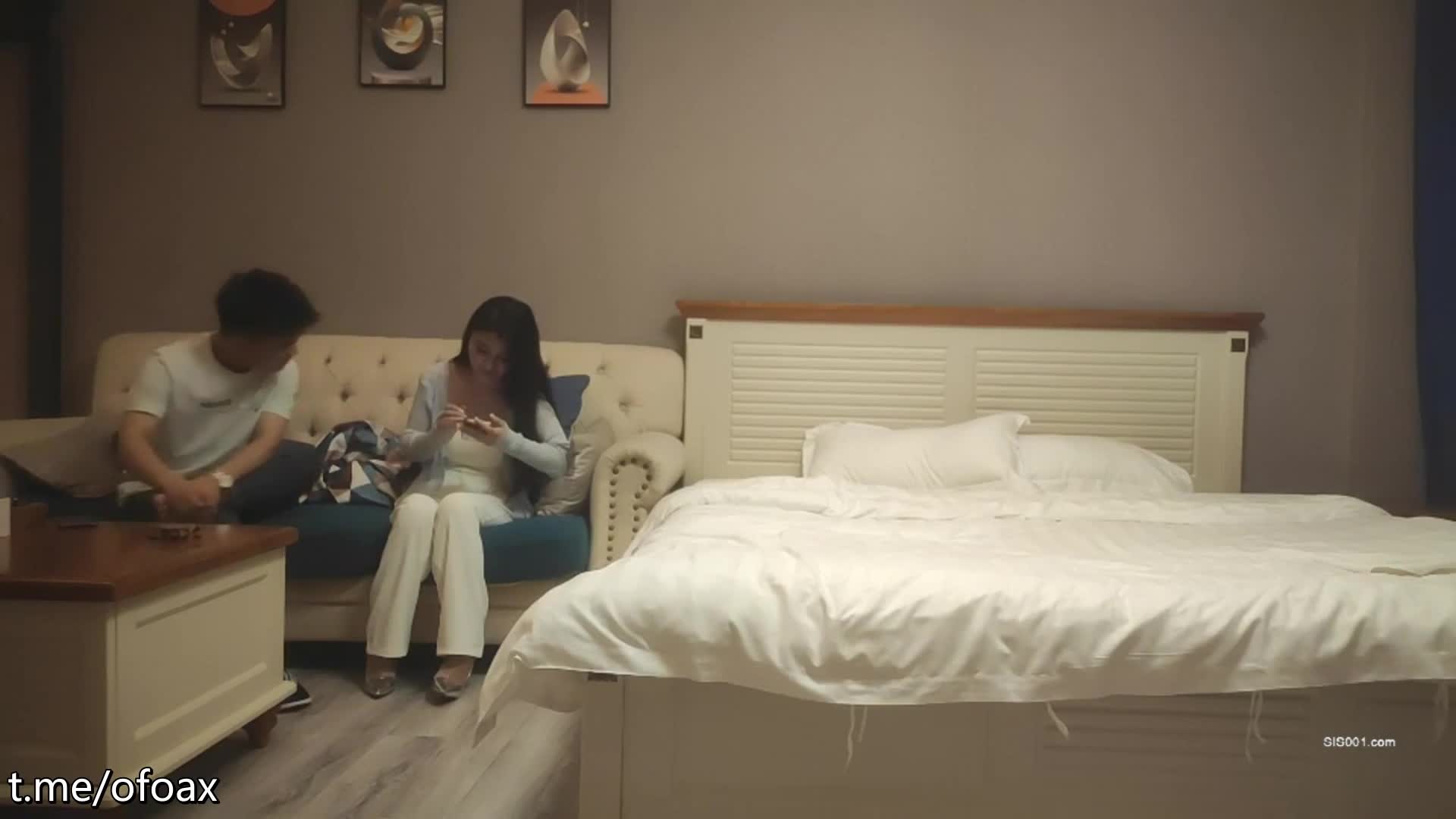 【探花精选】漂亮小姐姐 俺又不天天干这个肯定不熟练 你这么厉害腿都软了 兼职妹子性格温柔被小伙狂操猛怼